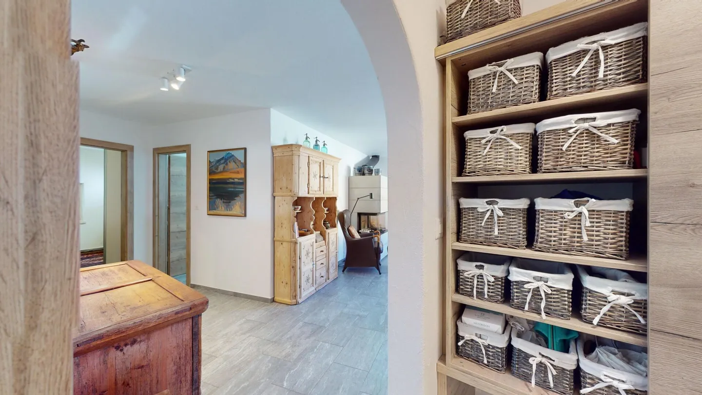 Charming Apartment with Mountain View - Photo 27 of 27