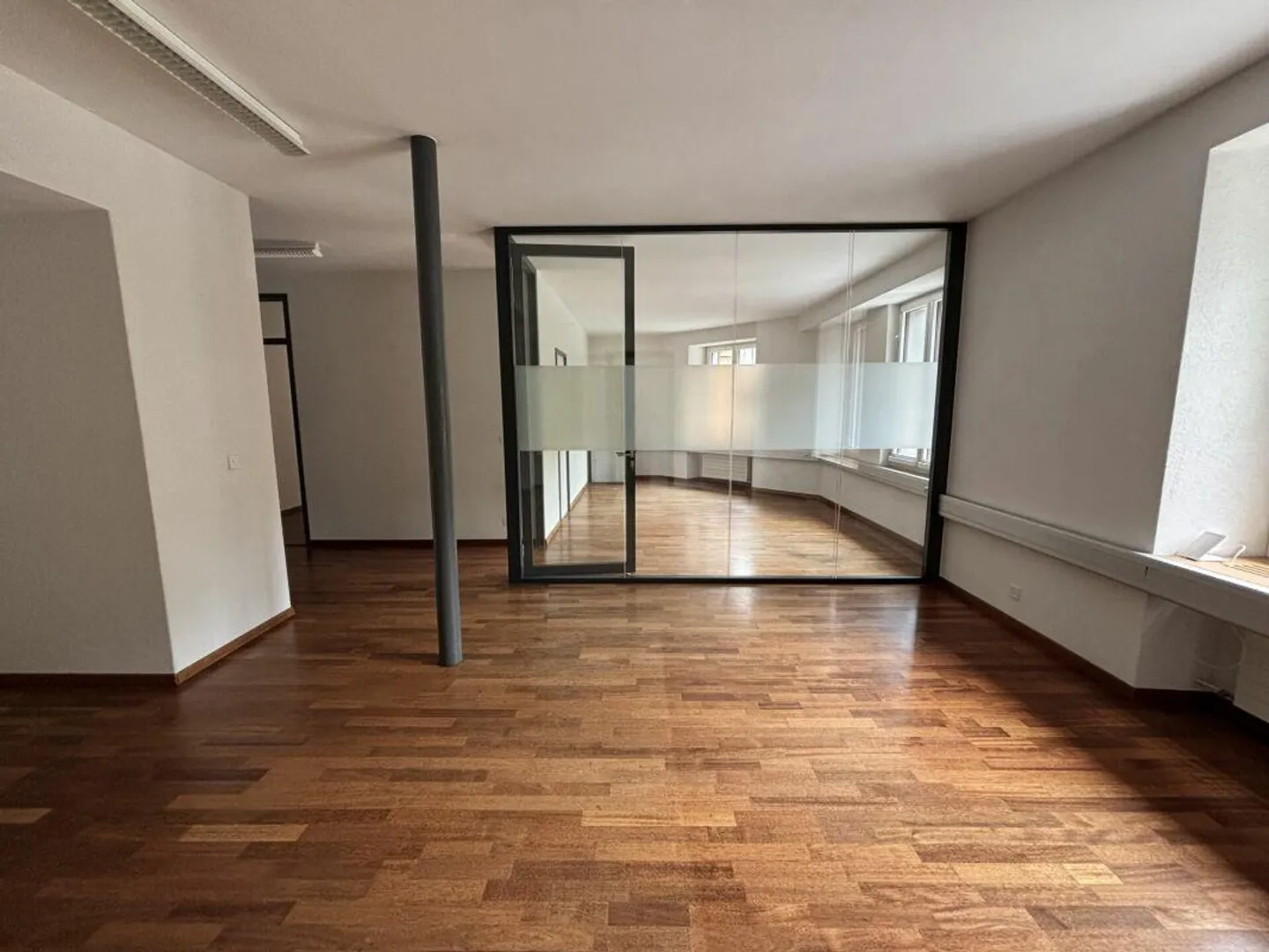 208 m2 Office in the Heart of Lausanne - Photo 3 of 9