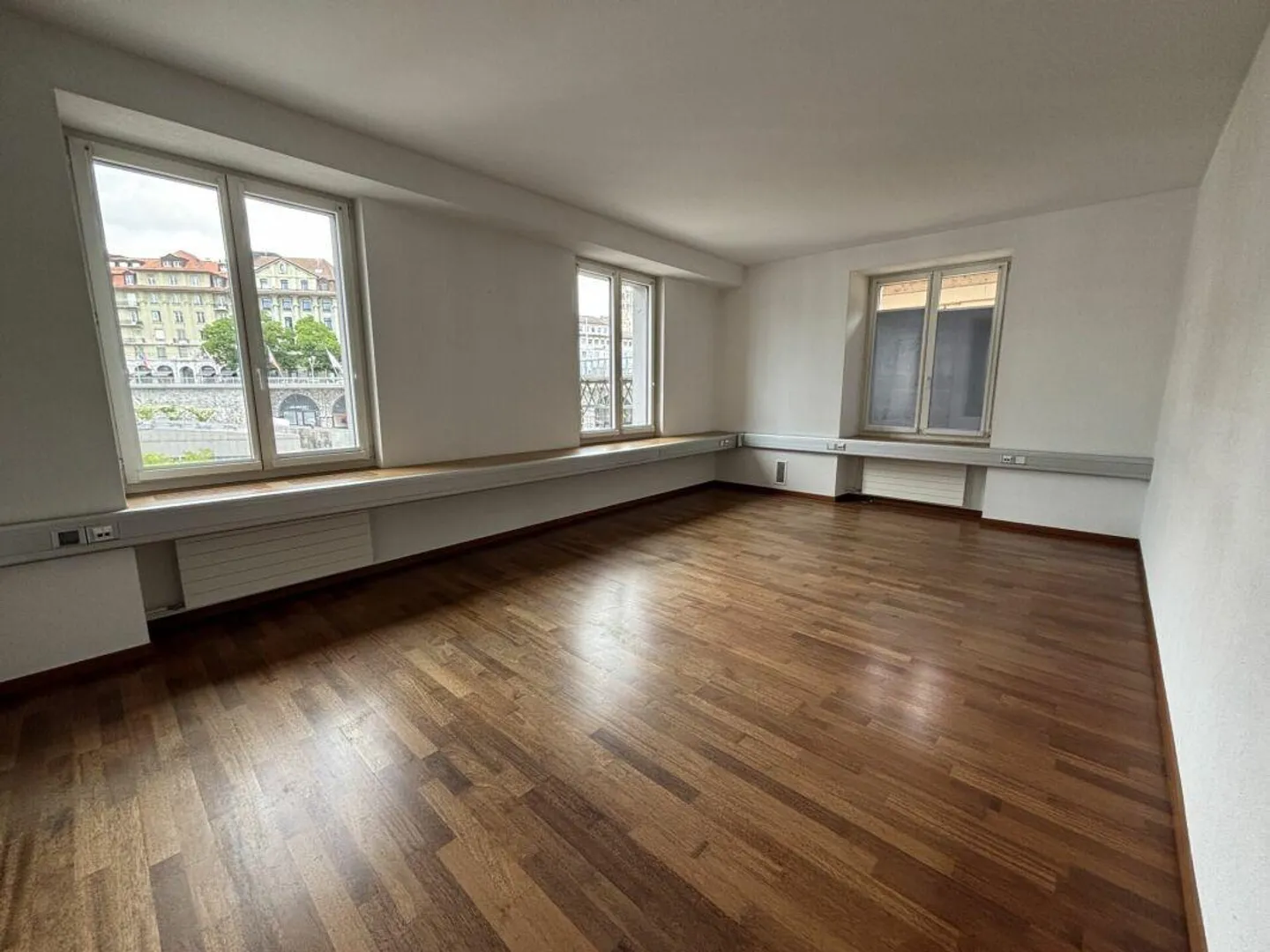 208 m2 Office in the Heart of Lausanne - Photo 4 of 9