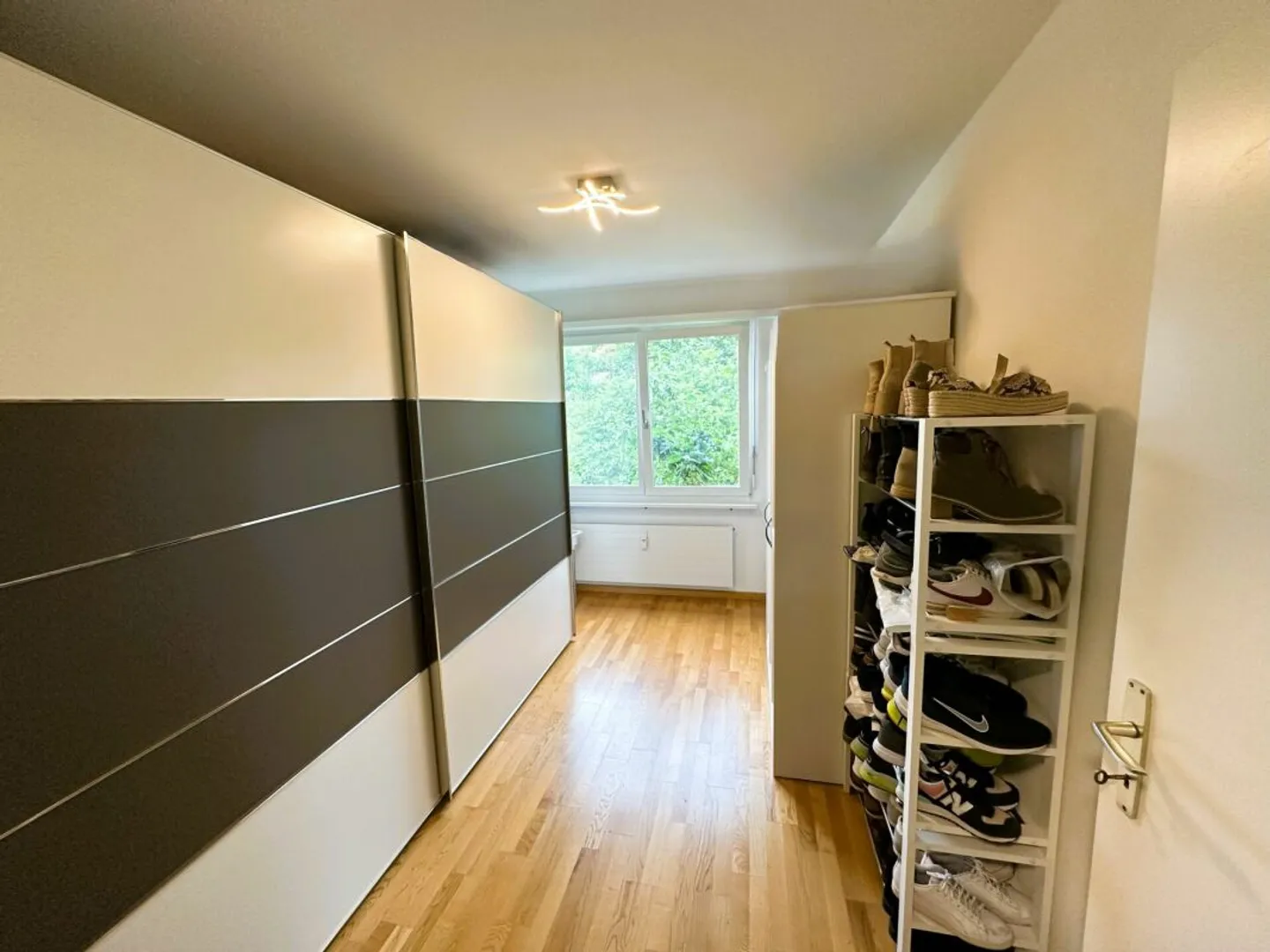 Your Place to Flourish! 4.5-Room Apartment with Fireplace & Playground - Photo 13 of 16