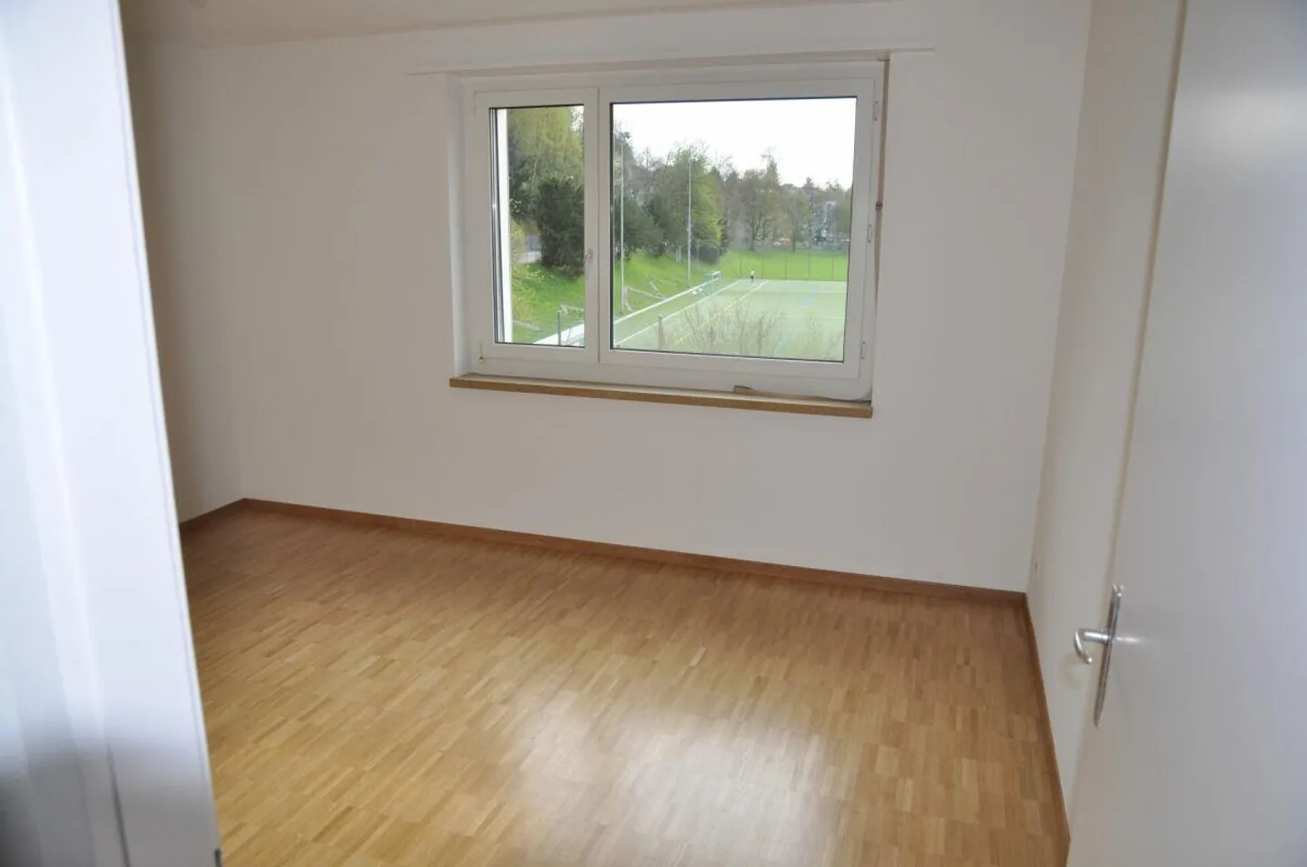 Lichtdurchflutete 5 Zimmer Wohnung in Familienquartier - Photo 13 sur 14