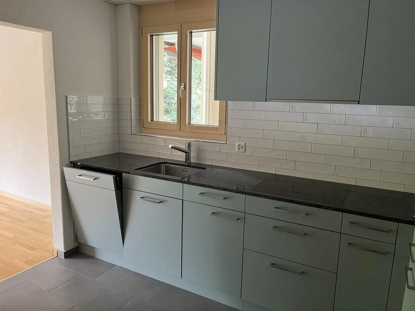 Charming 2.5 Room Apartment in St. Gallen - Photo 3 of 10