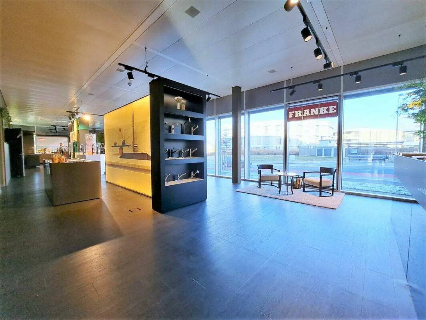 Espace Commercial Moderne - Photo 14 sur 17