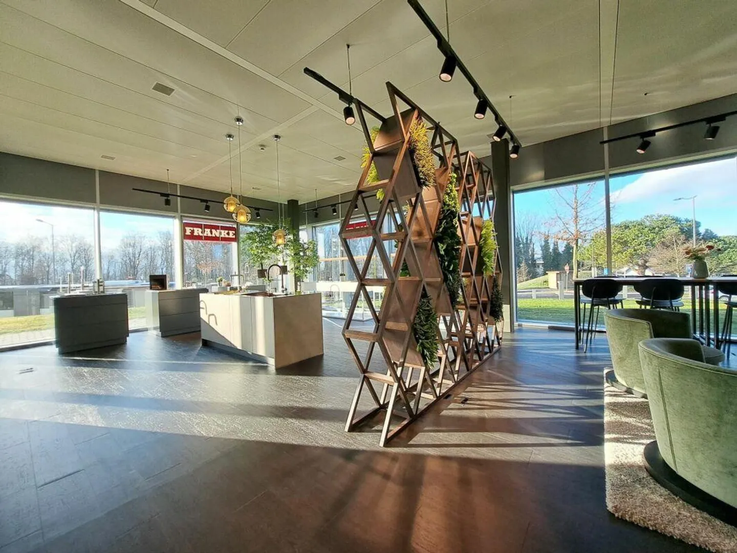 Espace Commercial Moderne - Photo 15 sur 17