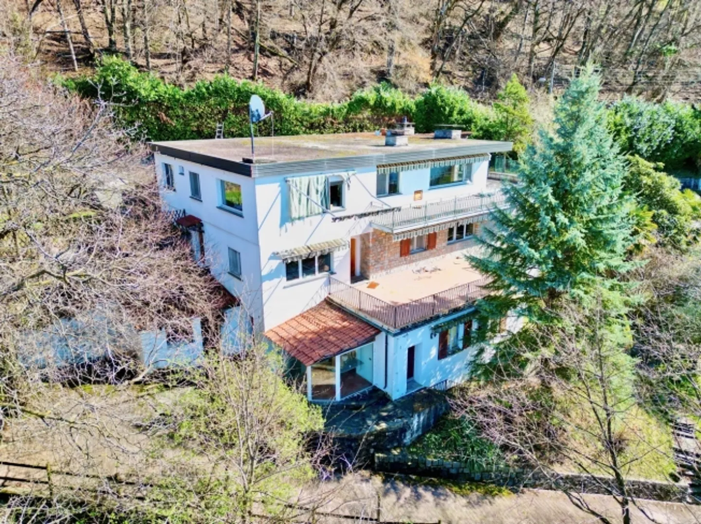 Villa Panorama à restaurer à Aldesago – Monte Brè, Lugano - Photo 4 sur 6
