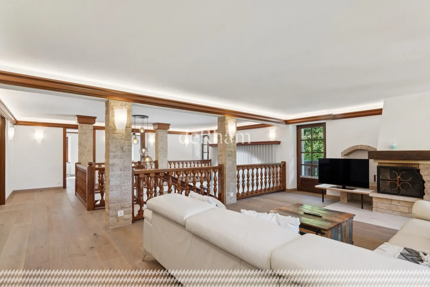 Einzigartige renovierte Immobilie von 311m² im Herzen der Natur - Foto 4 von 13