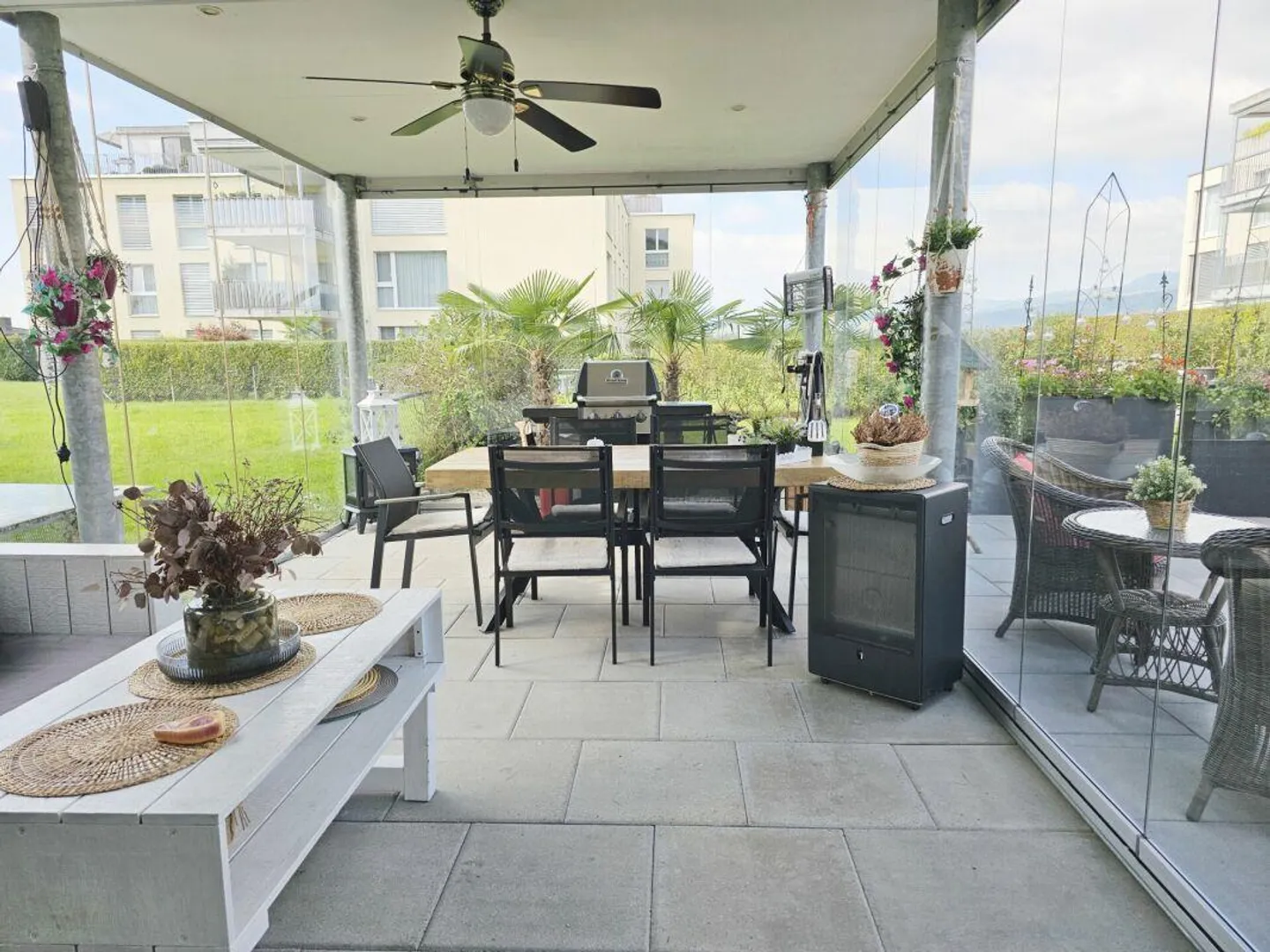 Appartamento con giardino di 4,5 stanze con circa 200 m2 di superficie giardino - Foto 4 di 15