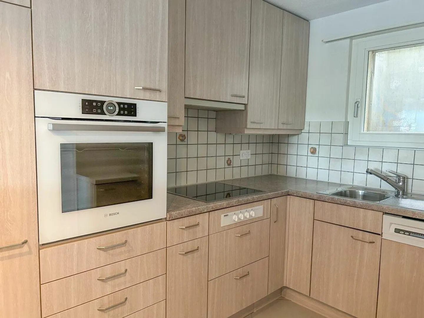 Well-maintained 4.5 room apartment with a wide view - Photo 6 of 12