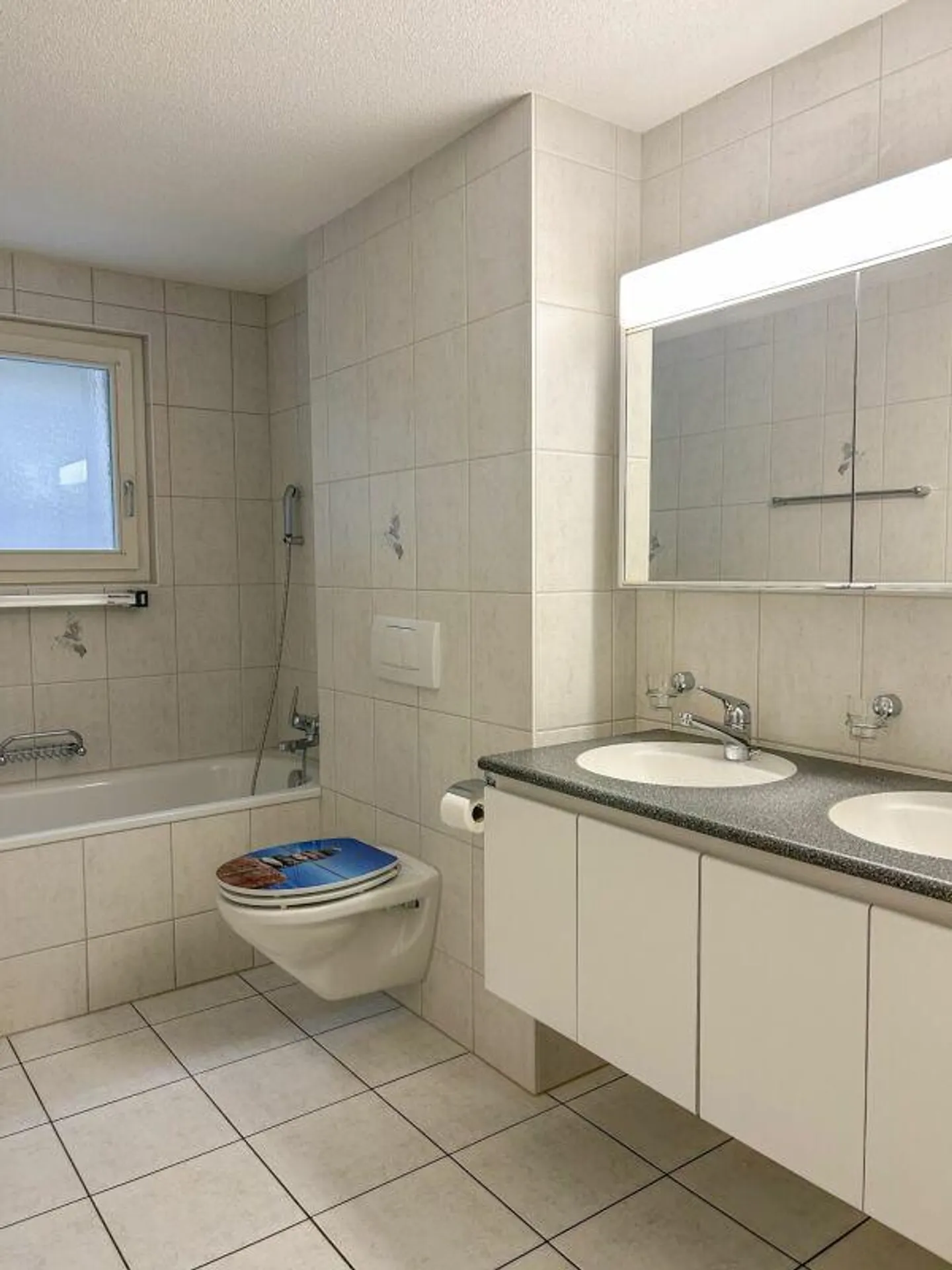 Well-maintained 4.5 room apartment with a wide view - Photo 7 of 12