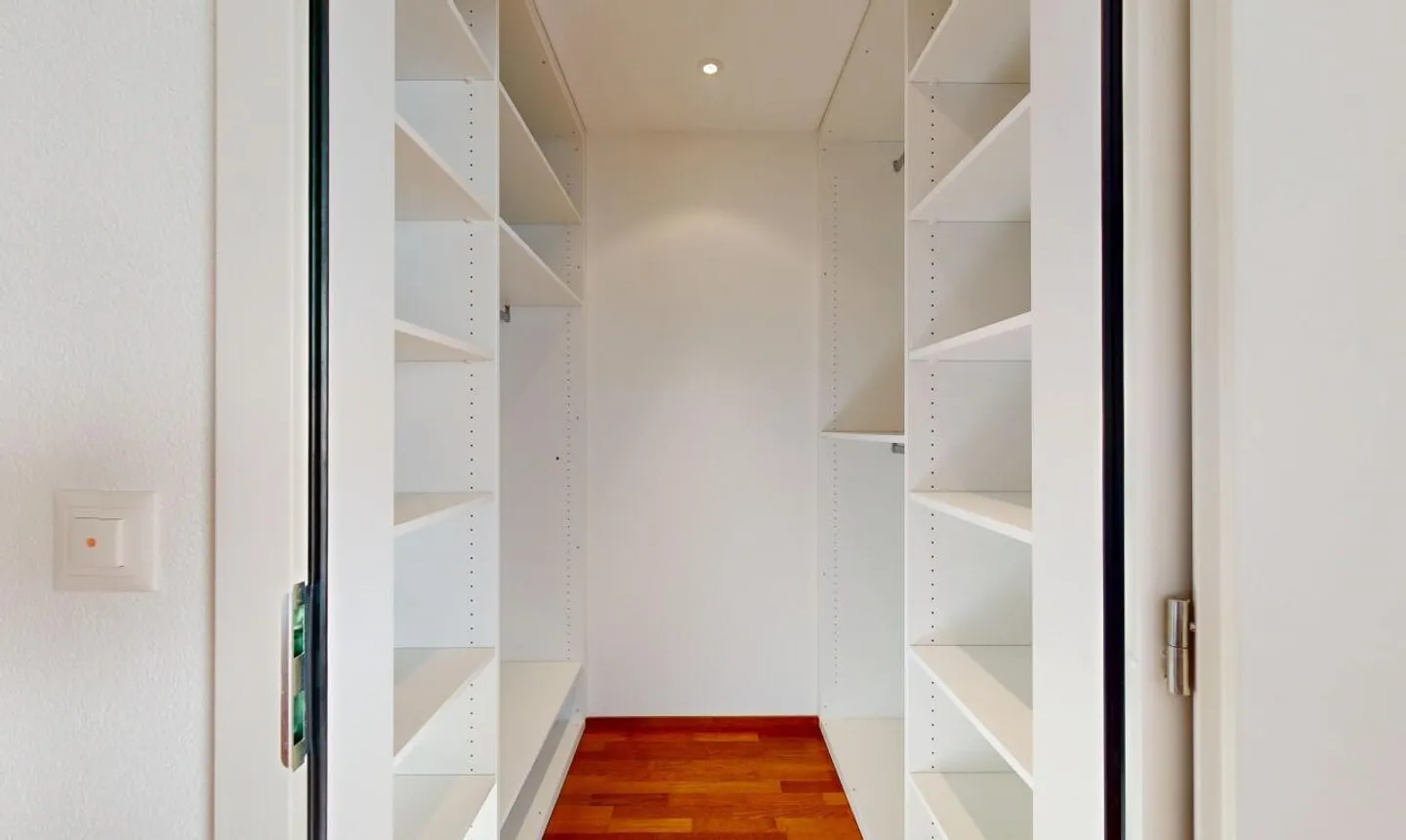 Appartement lumineux avec double salle de bains - Photo 8 sur 11