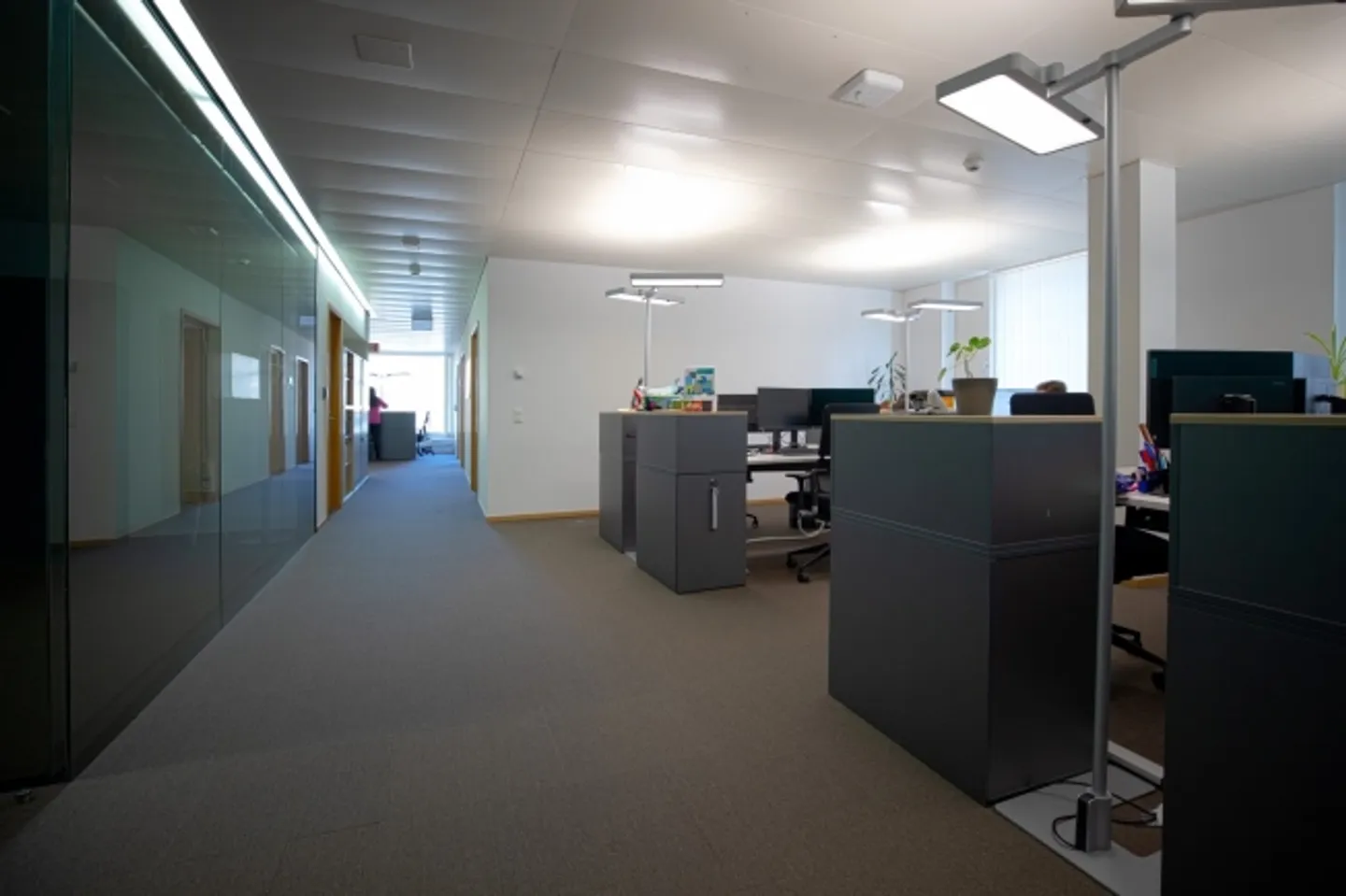 Ihre Chance auf 374 m² im Erdgeschoss: zentral, vernetzt und dynamisch - Foto 1 von 7