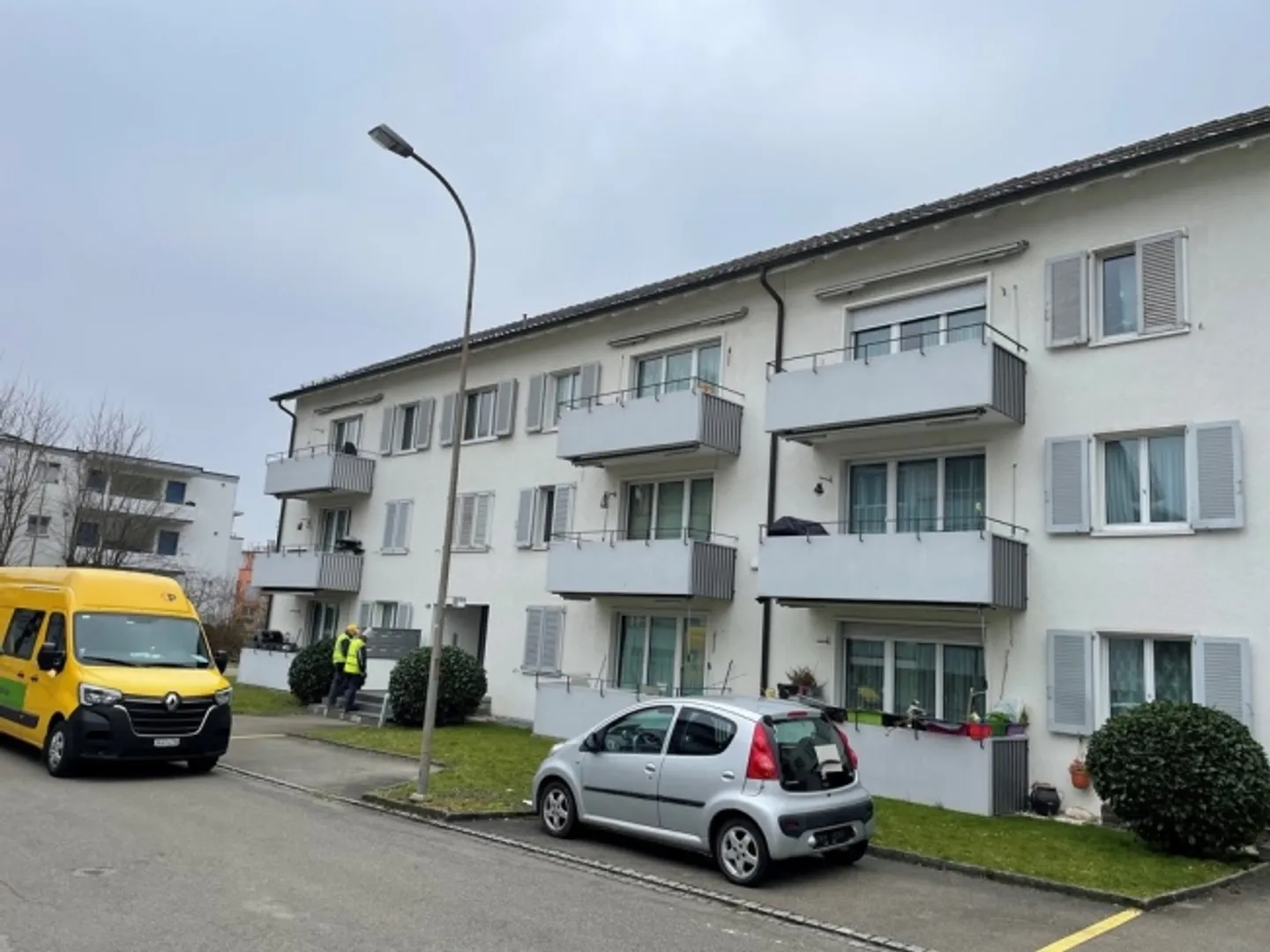 À la recherche d'un appartement lumineux et beau de 3,5 pièces à Bassersdorf - Photo 1 sur 11