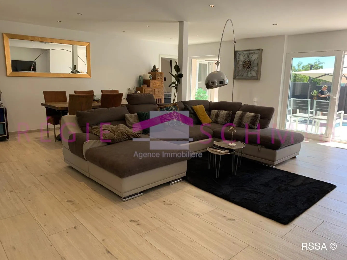 Detached villa in a quiet location with unobstructed views - Photo 4 of 9