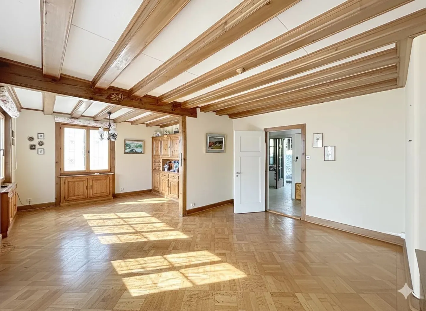 Charming House in Cortaillod with a View of the Alps - Photo 2 of 11