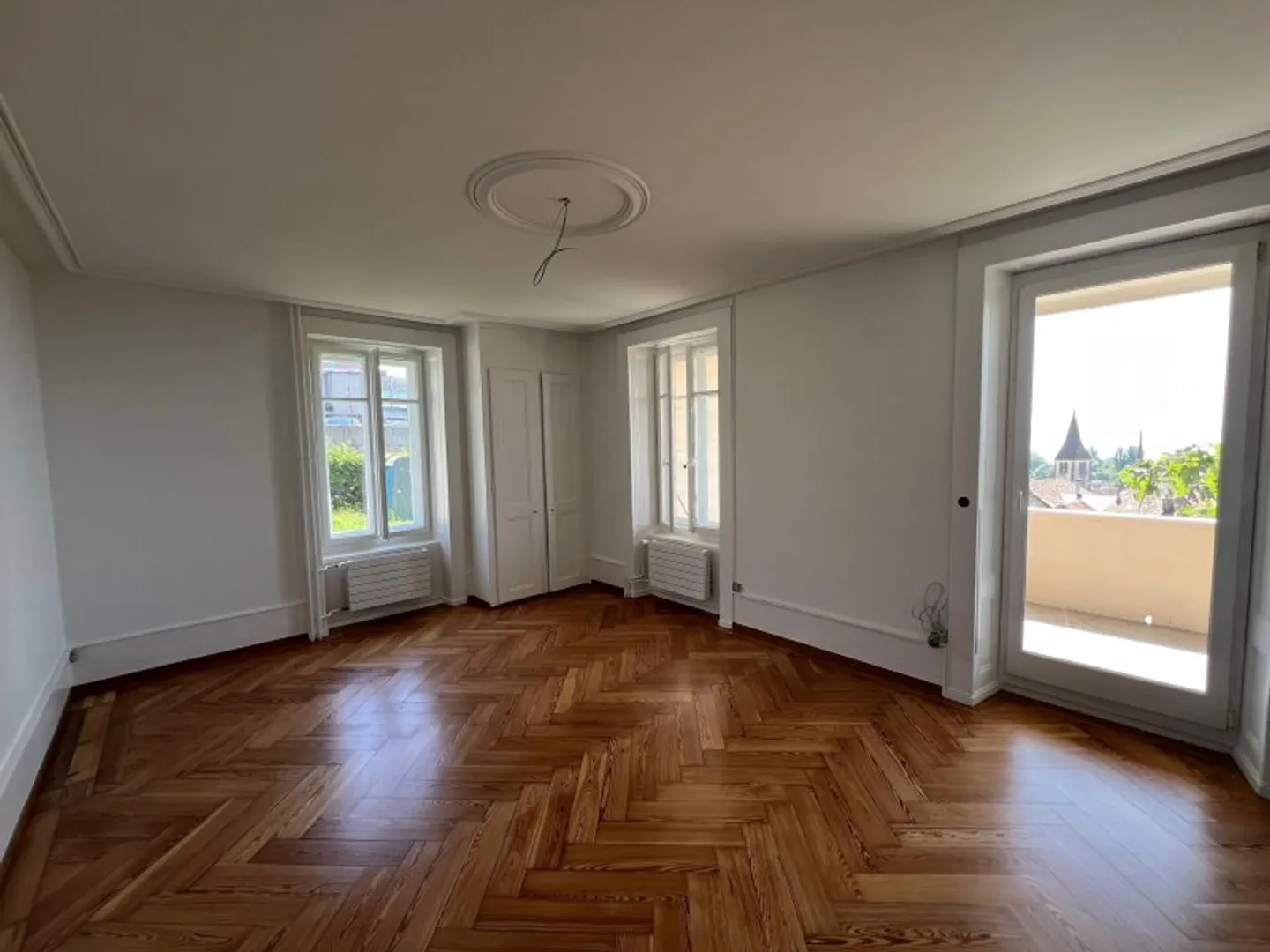 Appartement rénové avec vue sur le lac - Photo 1 sur 4