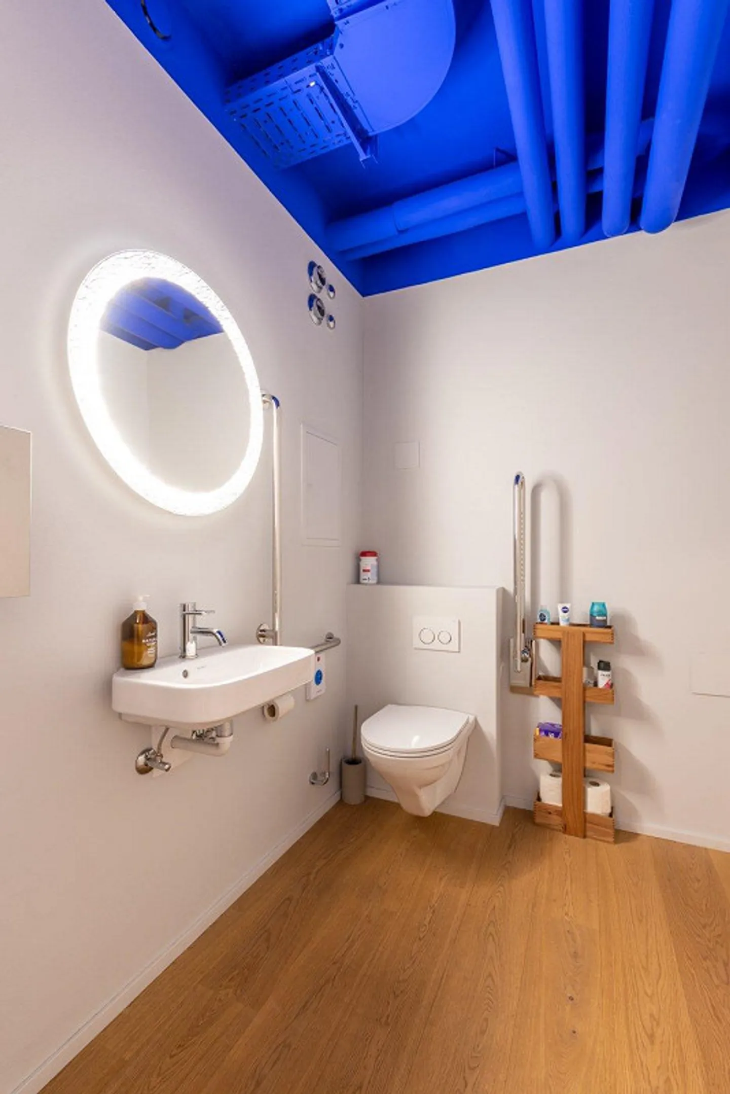 Espace commercial au rez-de-chaussée directement à la gare de Belp - Photo 8 sur 8