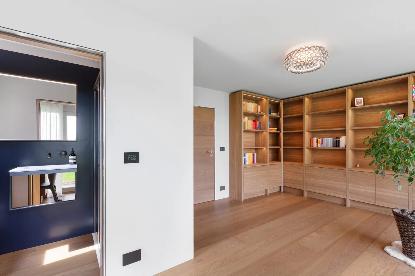 Modernes 4.5-Zimmer Doppeleinfamilienhaus mit See- und Bergsicht - Photo 9 sur 15