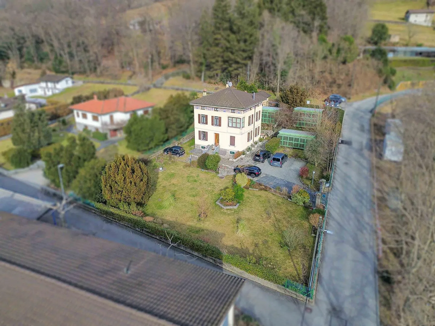 Villa d'epoca con giardino e grotta a Rivera - Foto 2 di 8