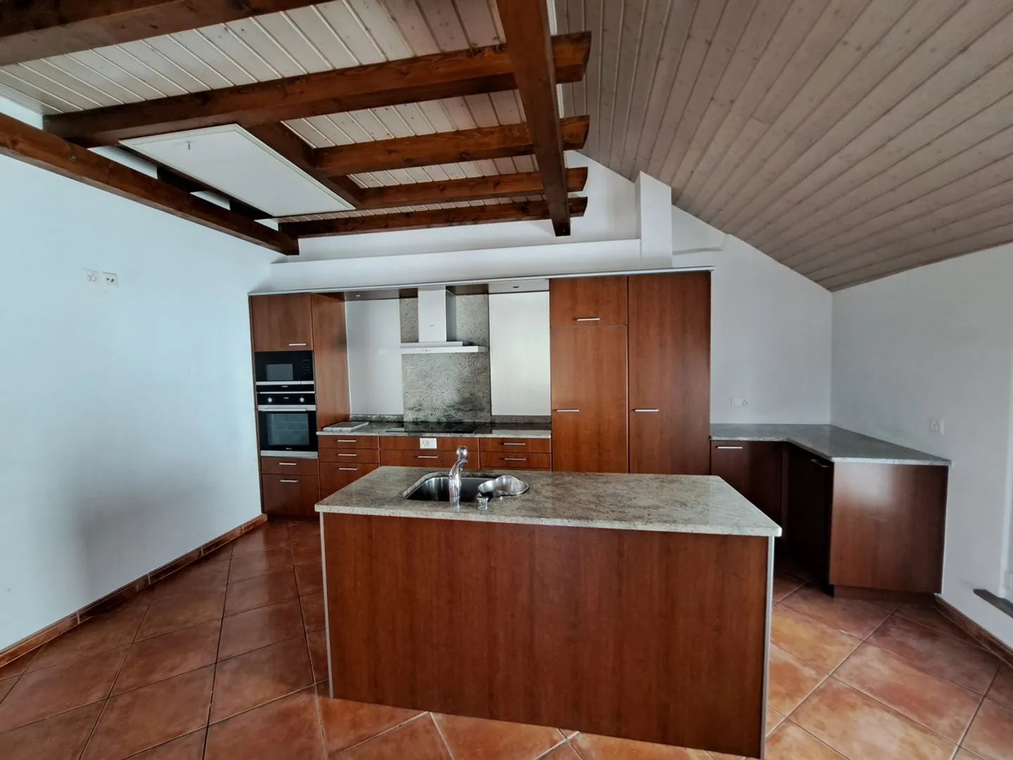 Stepped house for rent - Photo 5 of 13