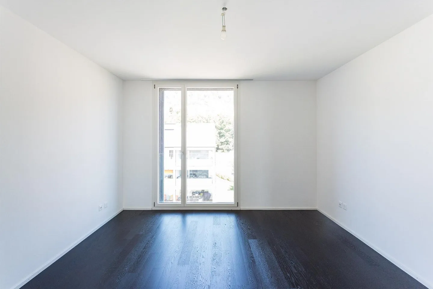 Magnifique appartement de 3,5 pièces, pieds dans l'eau et plage privée - Foto 4 di 5