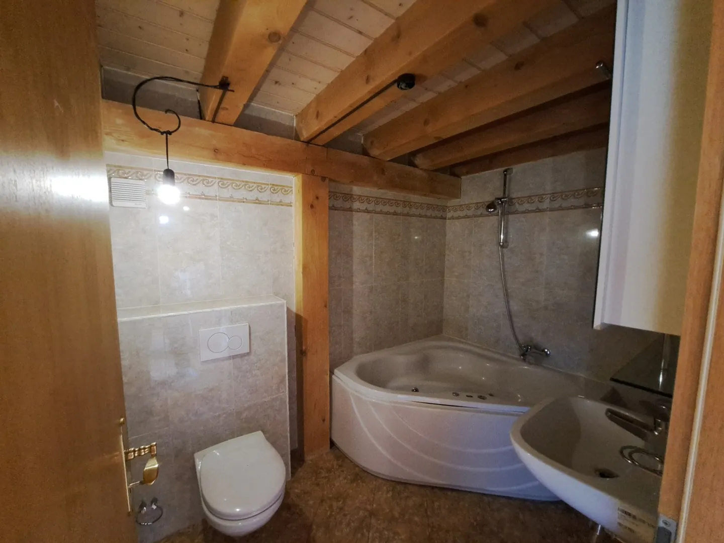 Stepped house for rent - Photo 9 of 13