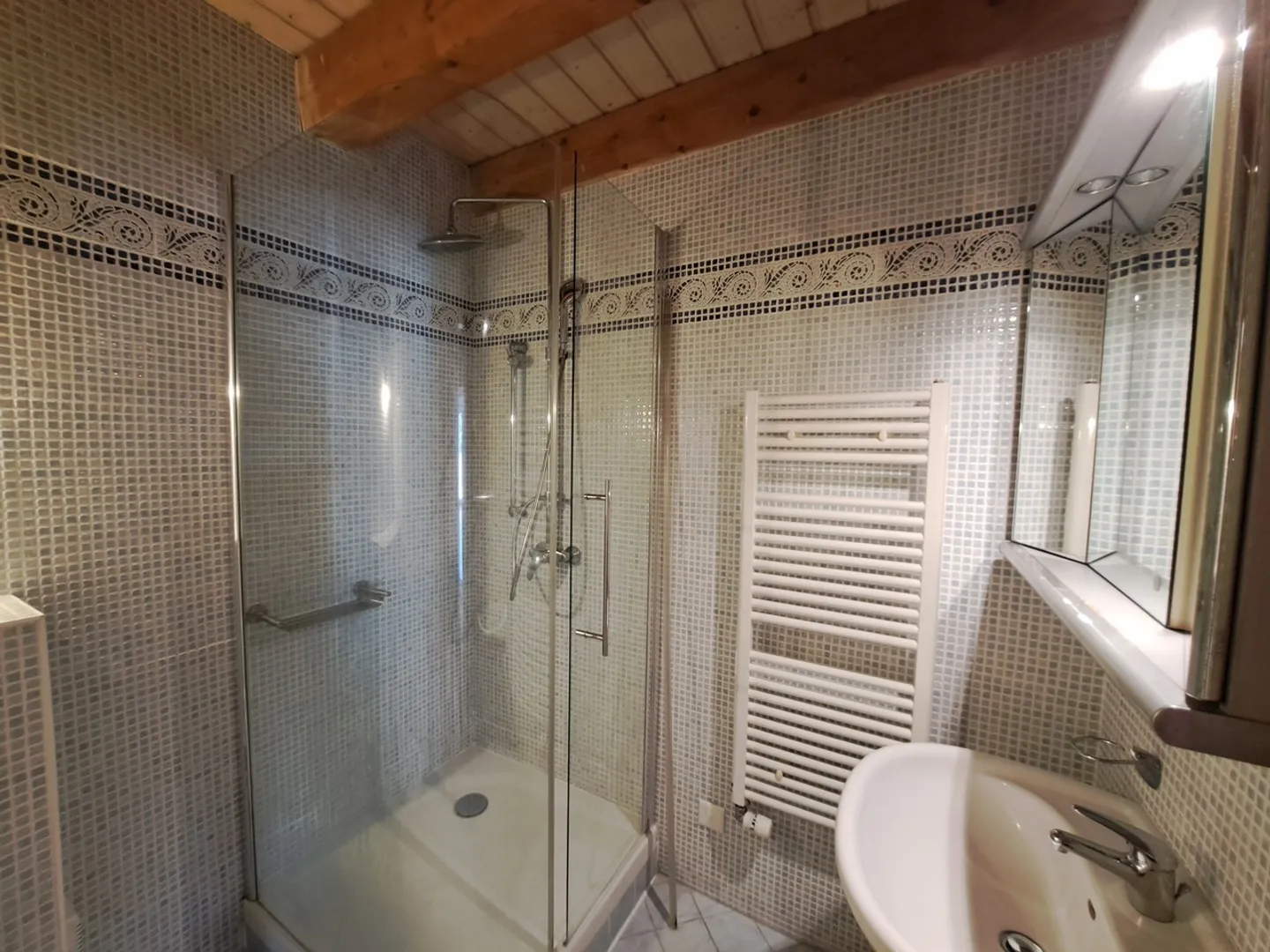 Stepped house for rent - Photo 10 of 13