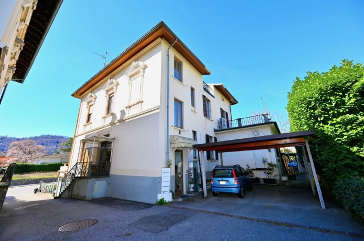 Bâtiment avec 2 appartements, jardin, garage et stockage - Photo 15 sur 15