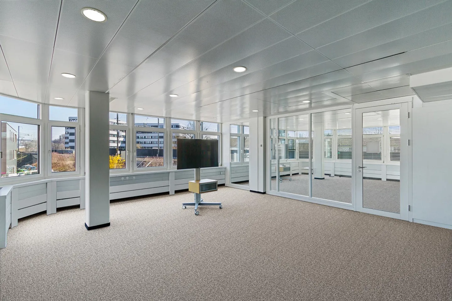 Espace de bureau agrandi avec une flexibilité maximale et une infrastructure attrayante... - Photo 6 sur 13