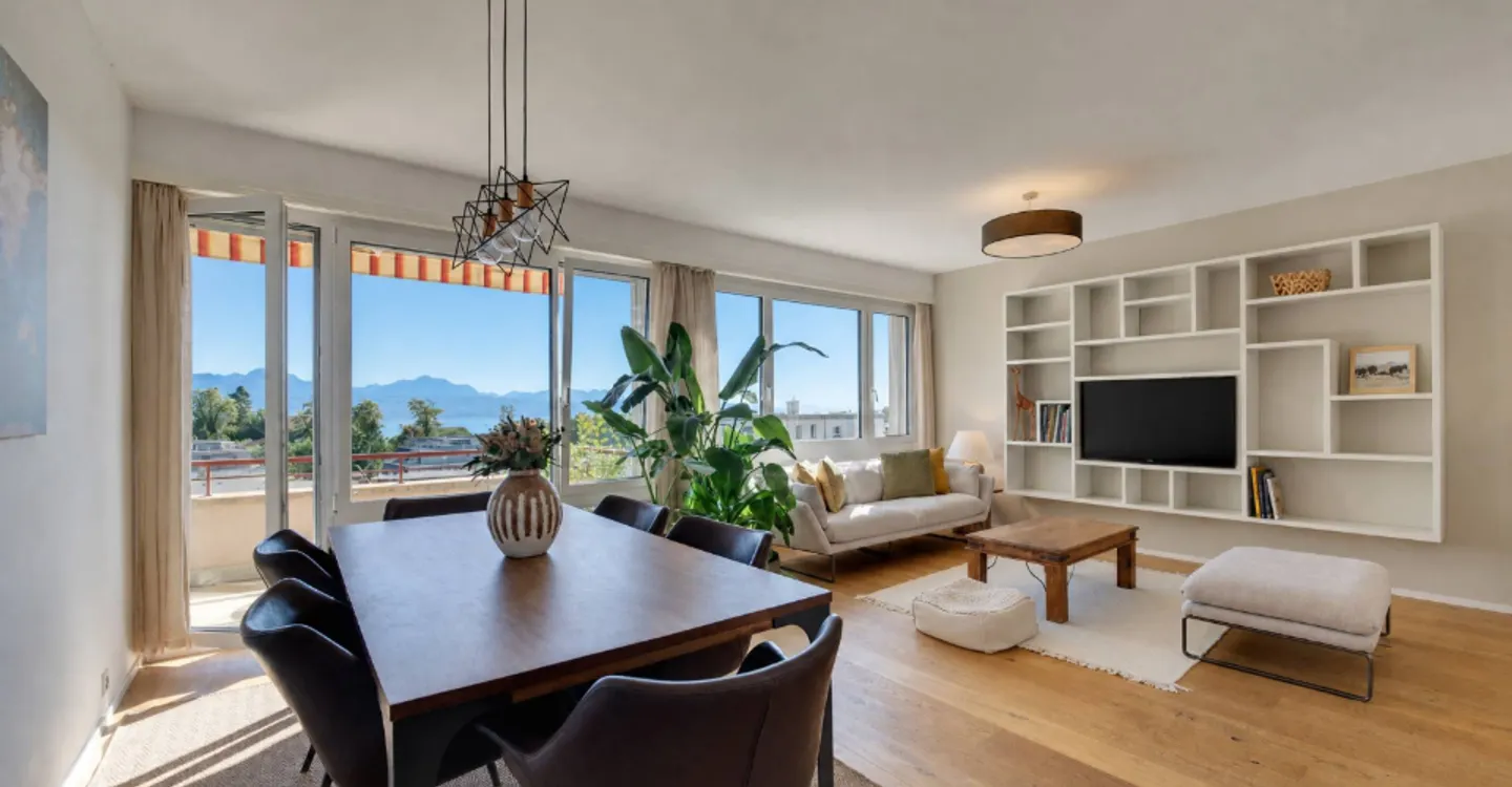 Beautiful fully renovated apartment in a very central location - Photo 4 of 6