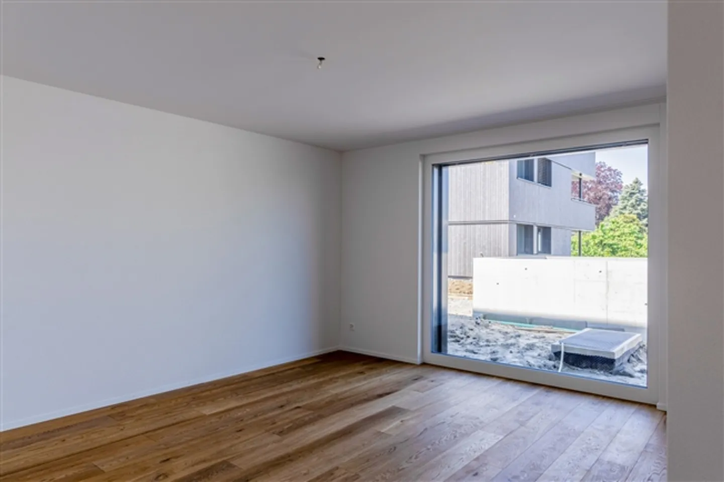 Living with Style and Comfort – Ground Floor Apartment in a Quiet Location - Photo 7 of 8