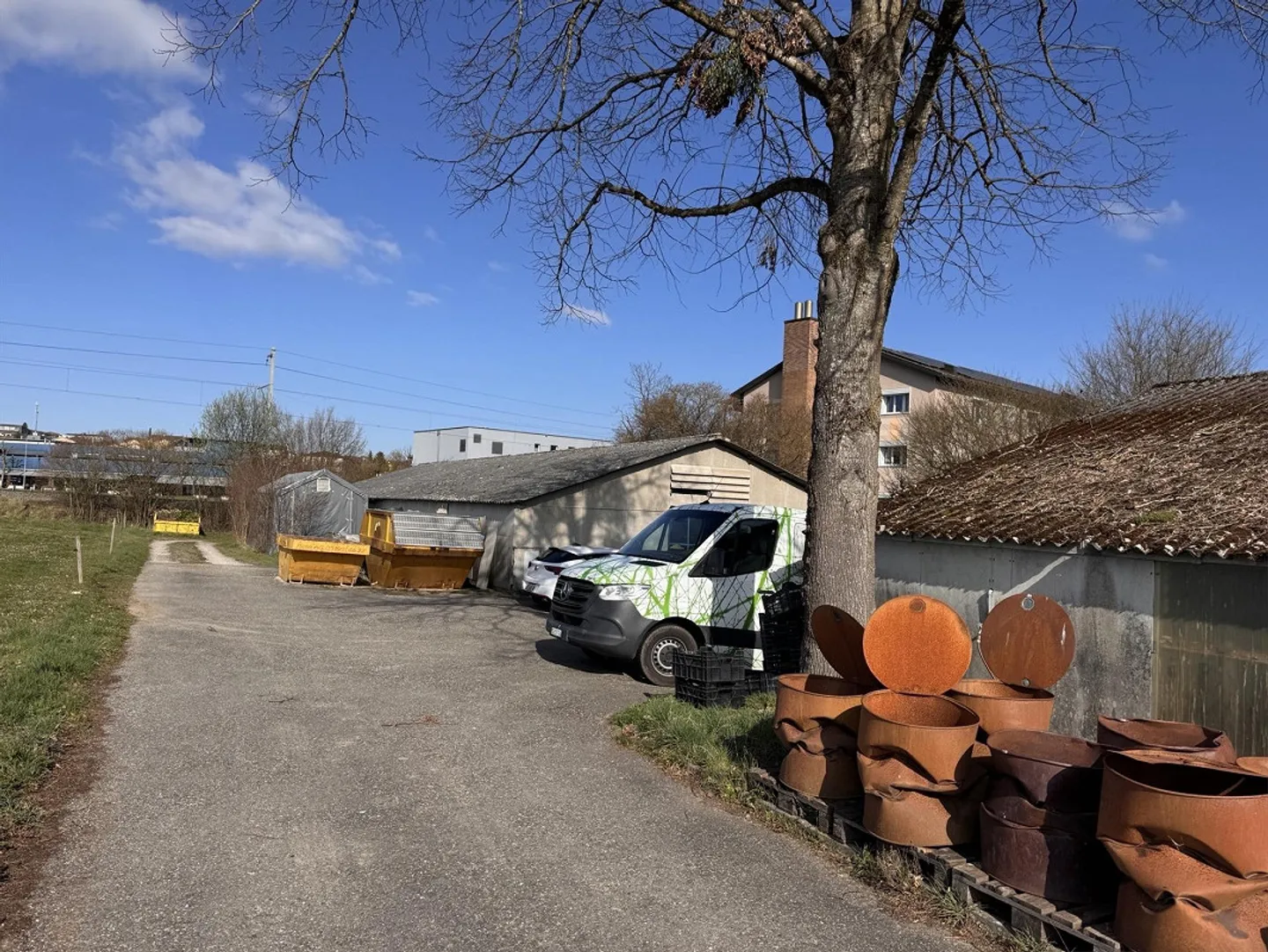 Terrain à bâtir avec objets à démolir - zone mixte - Jegenstorf - Photo 5 sur 5