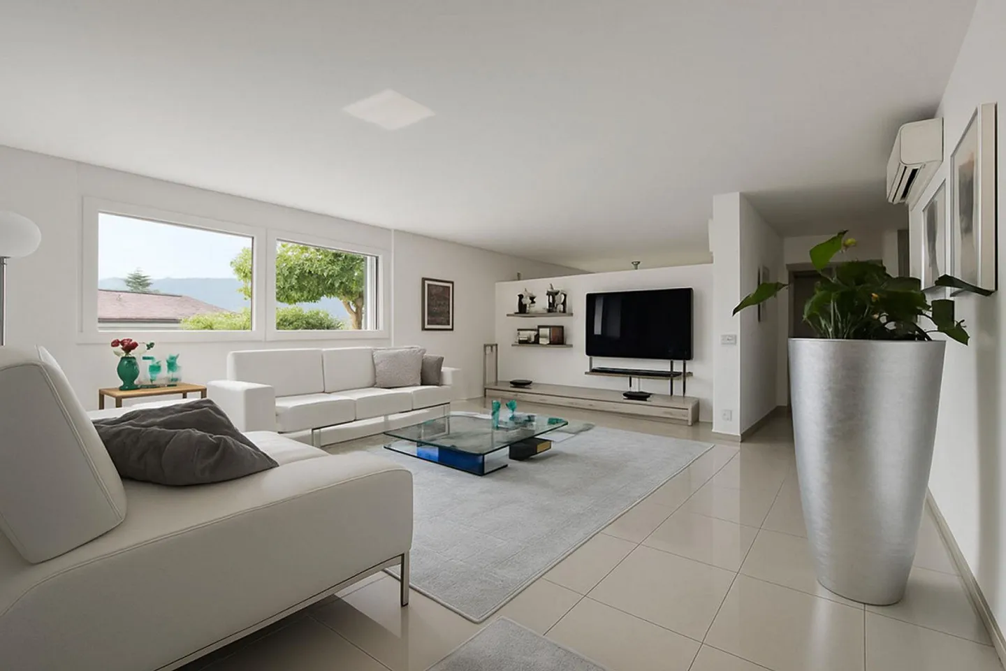 STABIO | VILLA IN PERFEKTEM ZUSTAND MIT PRIVATGARTEN - Foto 1 von 13