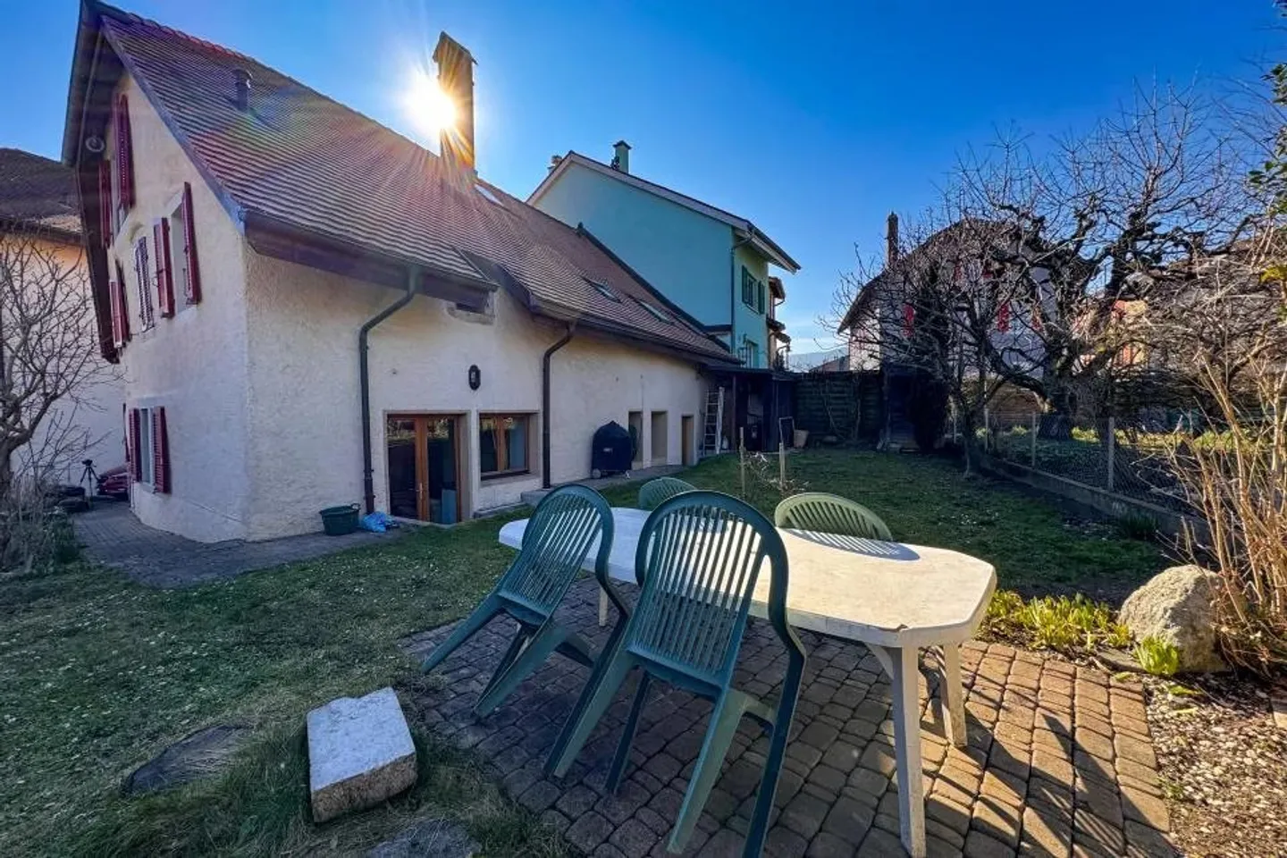 North of Landeron, charming village house with 7 rooms and garden - Photo 3 of 7