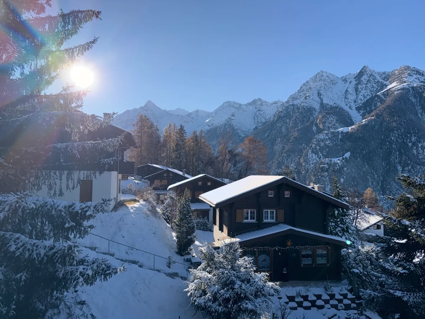 Heimelige Dachwohnung mit schönem Bergblick  - Foto 5 von 13