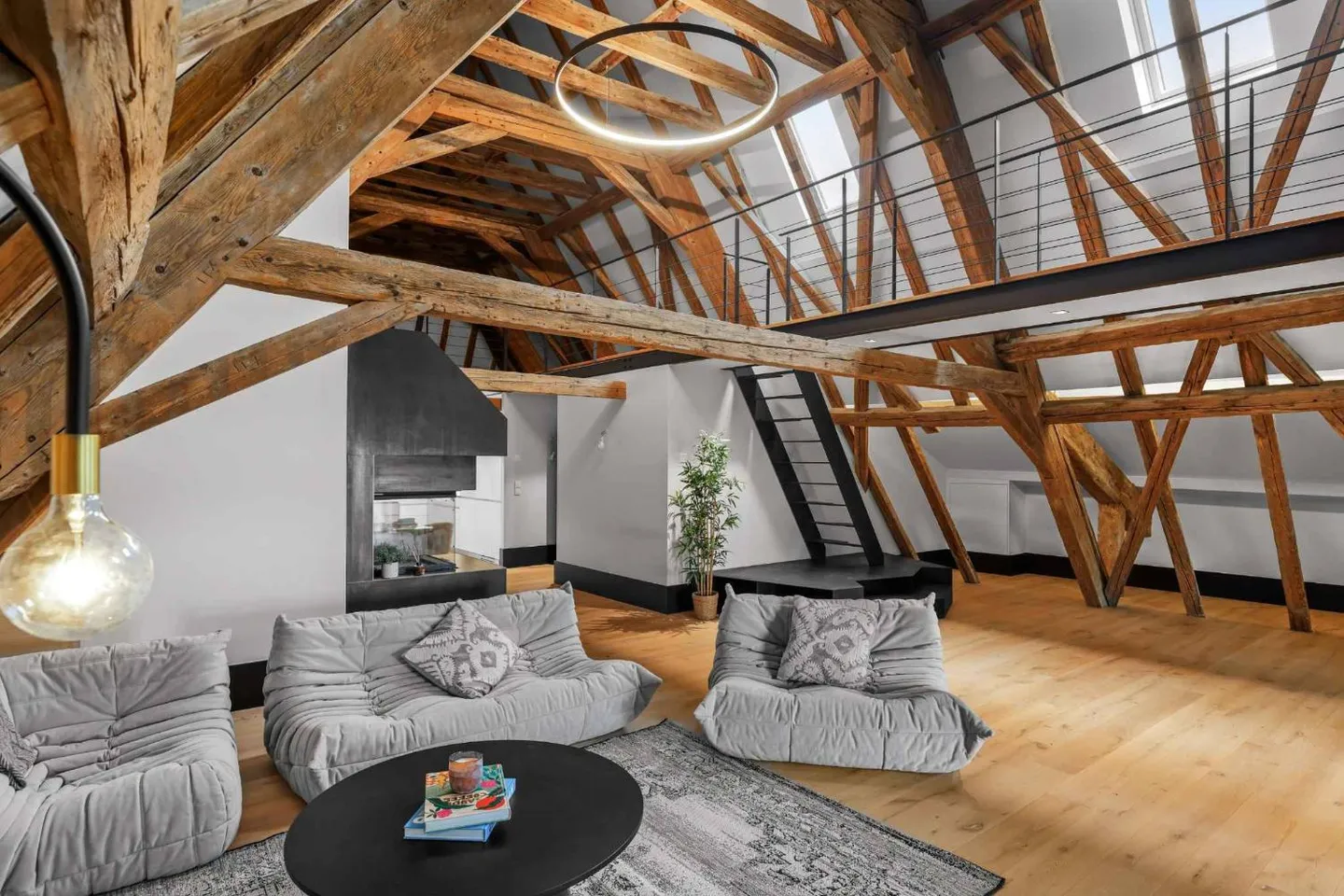 Exceptional penthouse with stunning views of Lake Geneva - Photo 8 of 13