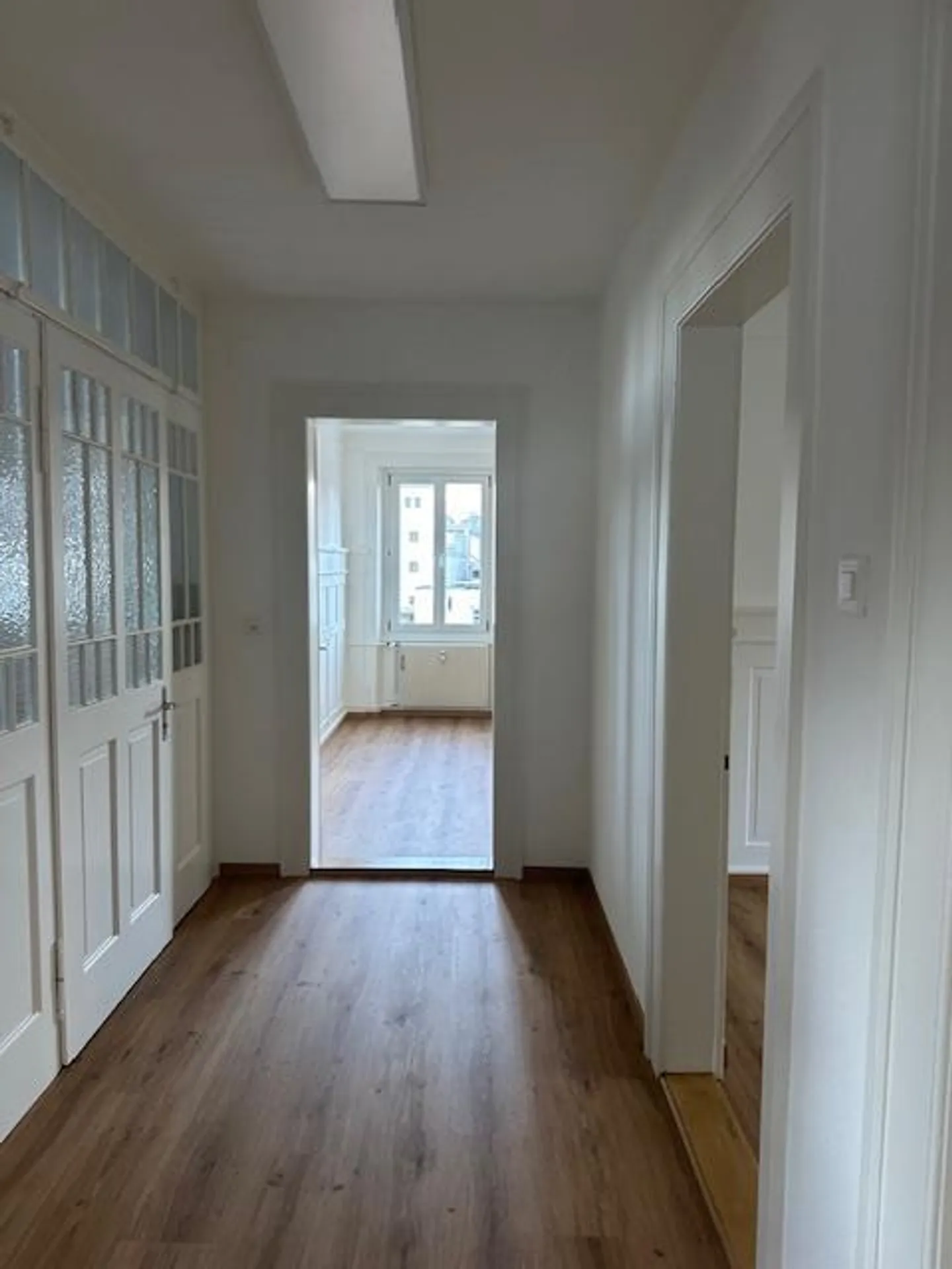 Appartamento d'epoca di 4 stanze al 3° piano / senza ascensore - Foto 7 di 15