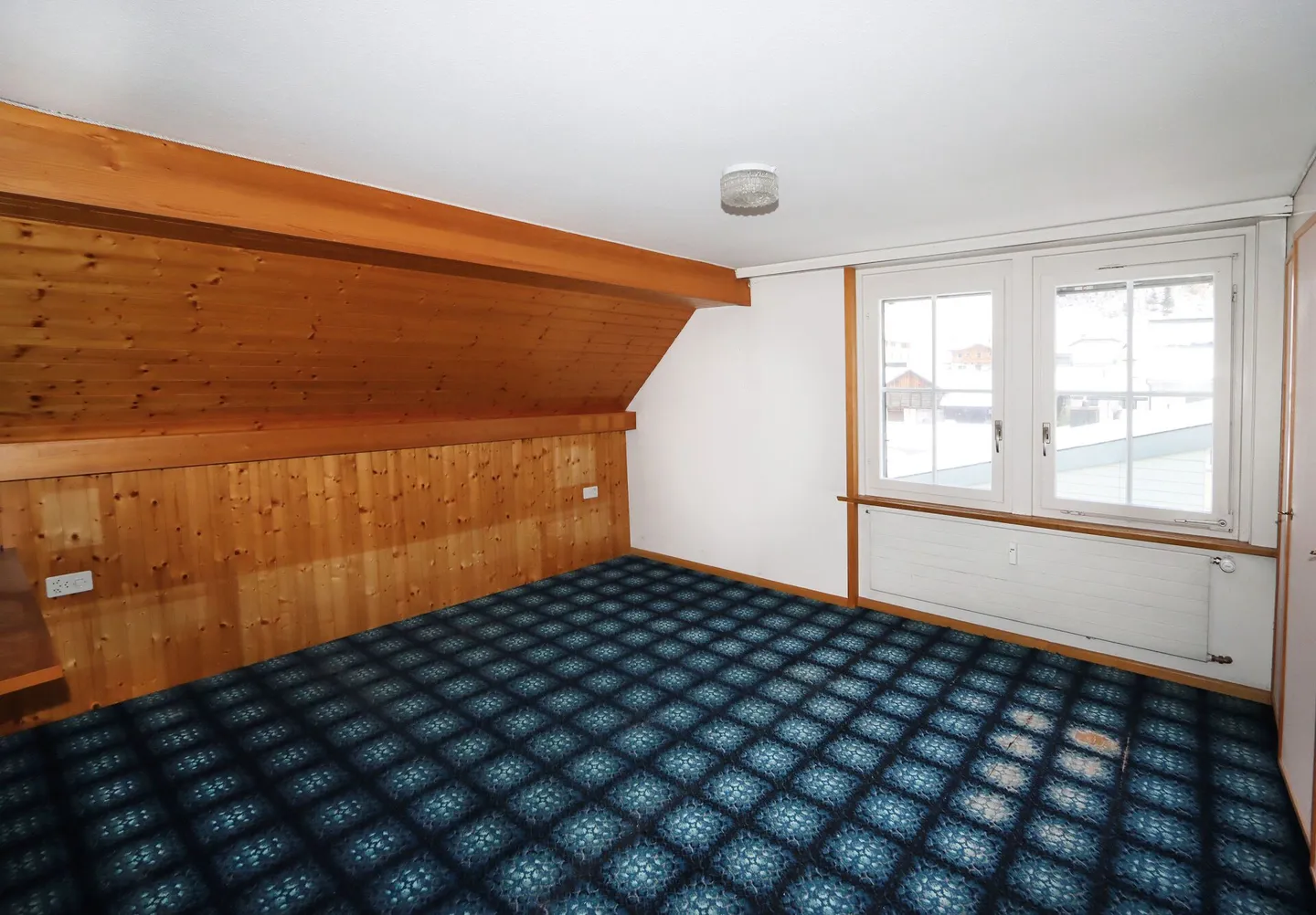 Detached and charming multi-family house in a sunny location in Linthal, municipality of Glarus Süd - Photo 17 of 23