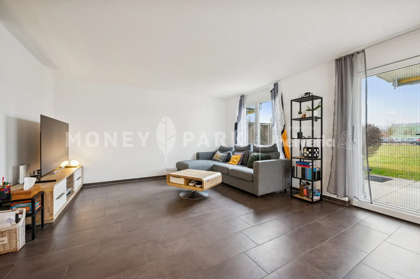 4.5-room apartment with garden - Photo 3 of 12