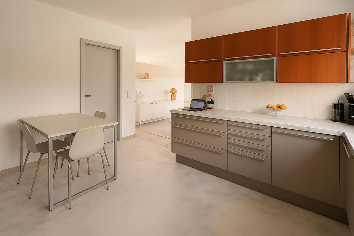 STABIO | VILLA IN PERFEKTEM ZUSTAND MIT PRIVATGARTEN - Foto 7 von 13