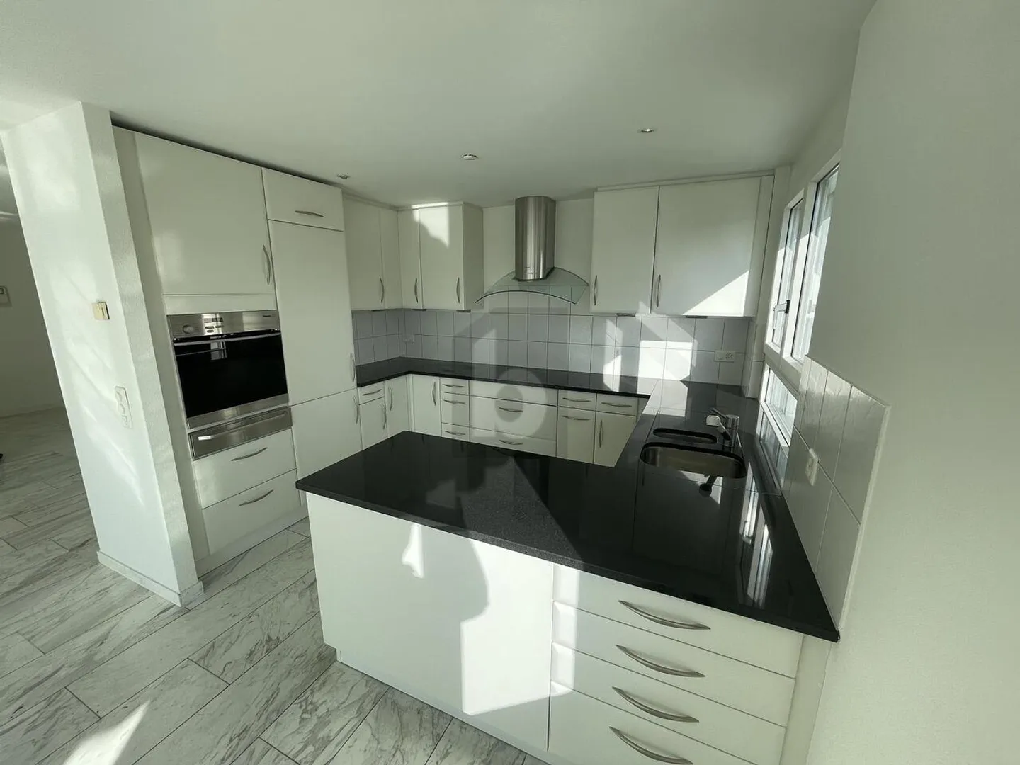 Stilvolle Maisonette mit Garten - Foto 4 von 6