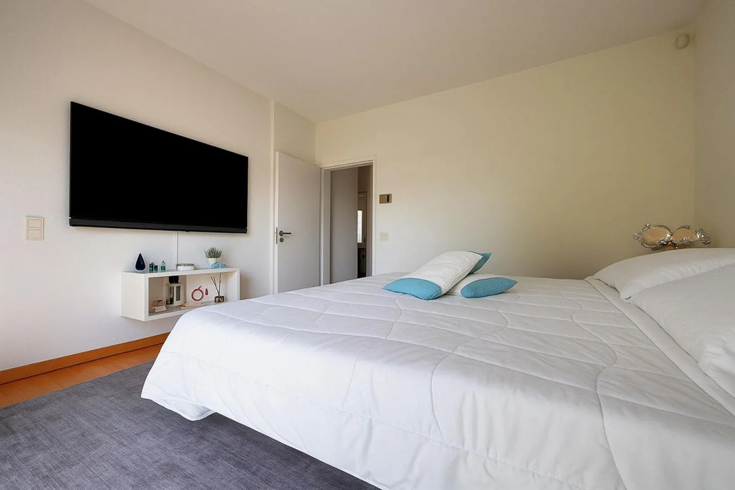 STABIO | VILLA IN PERFEKTEM ZUSTAND MIT PRIVATGARTEN - Foto 10 von 13