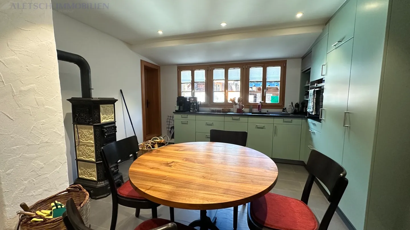 Casa multifamiliare rustica con annessi e dintorni a Mühlebach - Foto 8 di 30