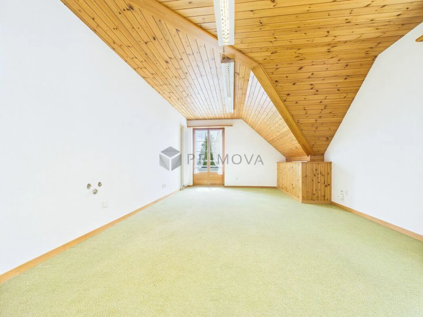 Con vista sull'Eiger, Mönch e Jungfrau: 275 m² di spazio per vivere, praticare e lavorare - tutto insieme. - Foto 9 di 18