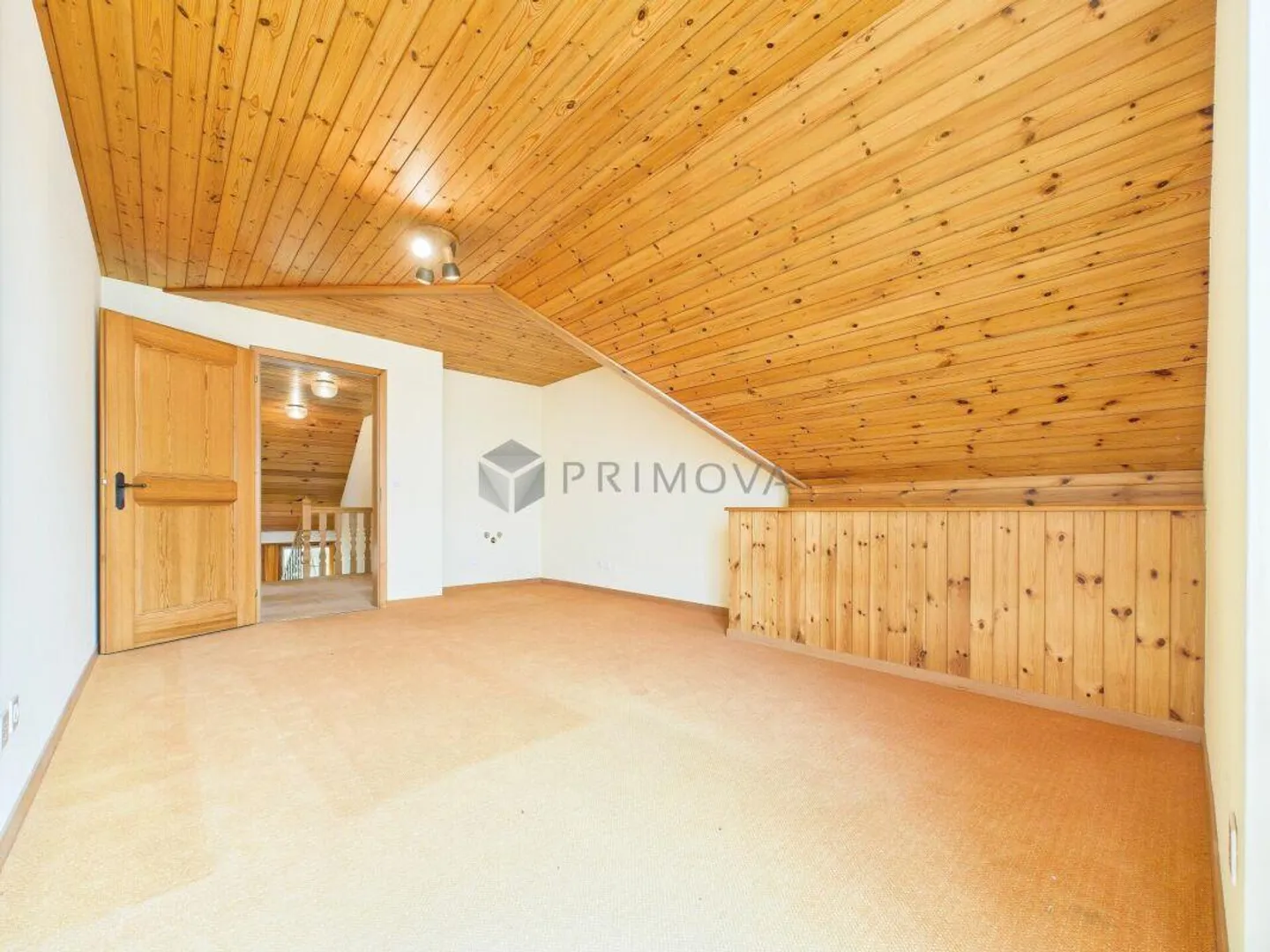Con vista sull'Eiger, Mönch e Jungfrau: 275 m² di spazio per vivere, praticare e lavorare - tutto insieme. - Foto 13 di 18