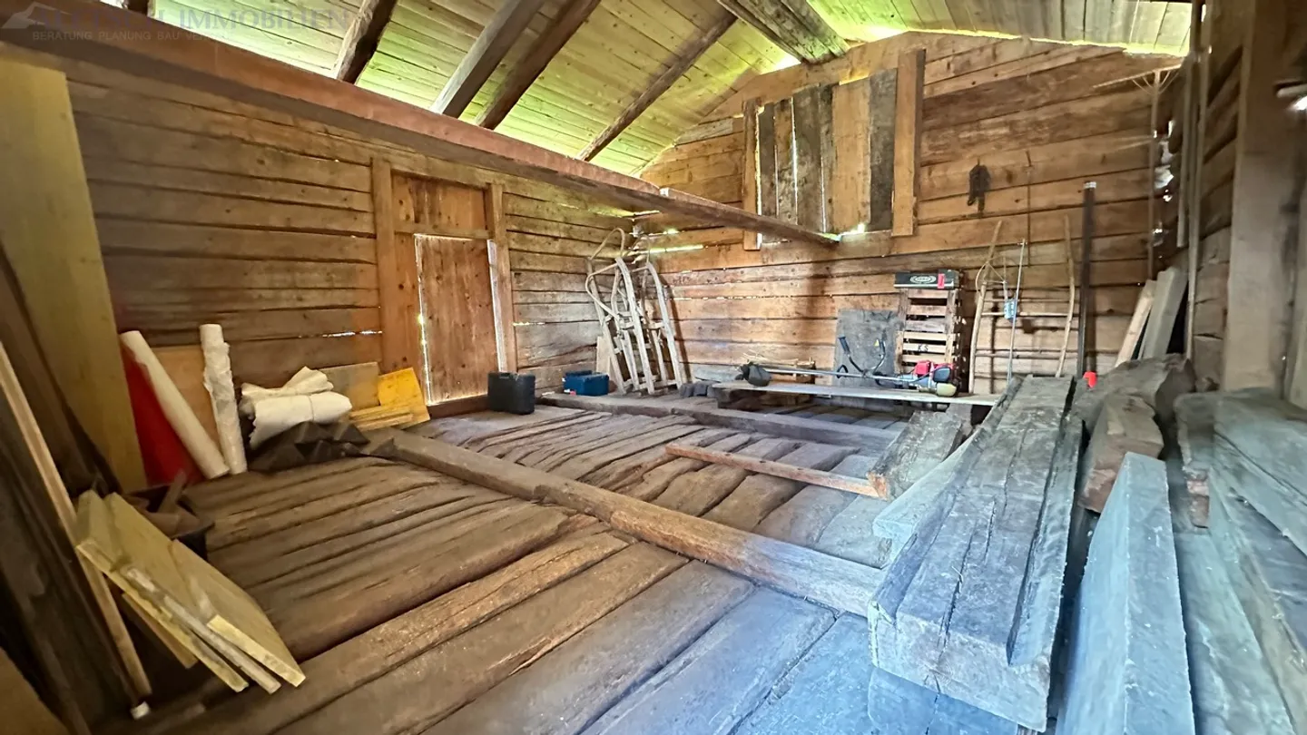 Casa multifamiliare rustica con annessi e dintorni a Mühlebach - Foto 29 di 30