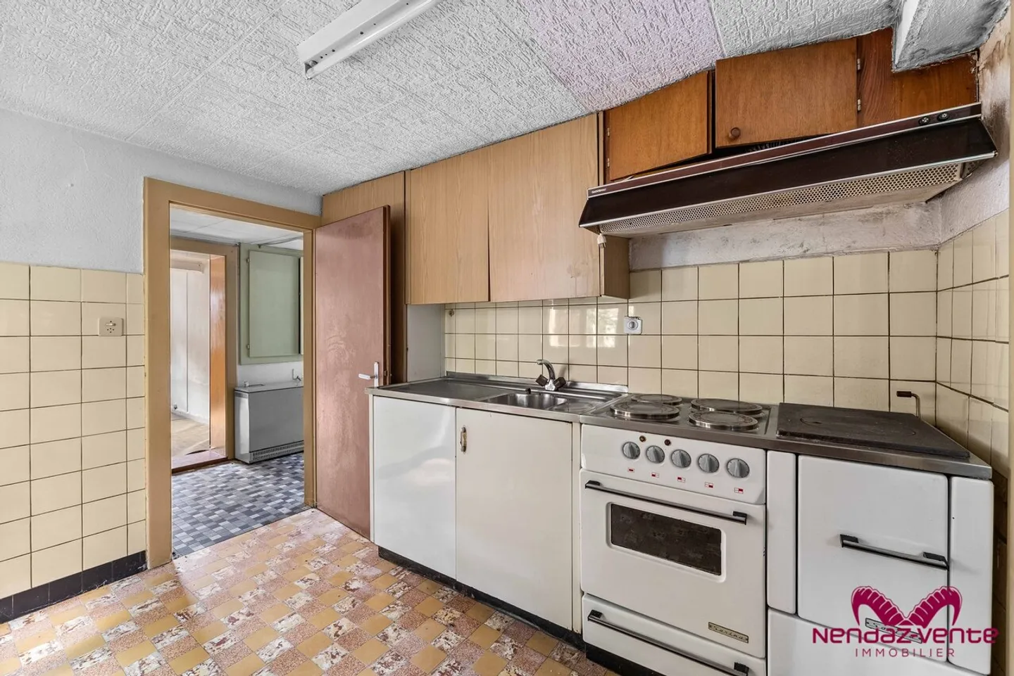 Casa di paese con due appartamenti da ristrutturare a Beuson - Foto 13 di 24