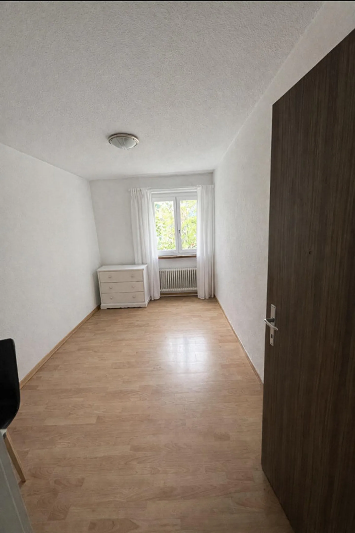 Beautiful apartment in a quiet neighborhood - Photo 3 of 10