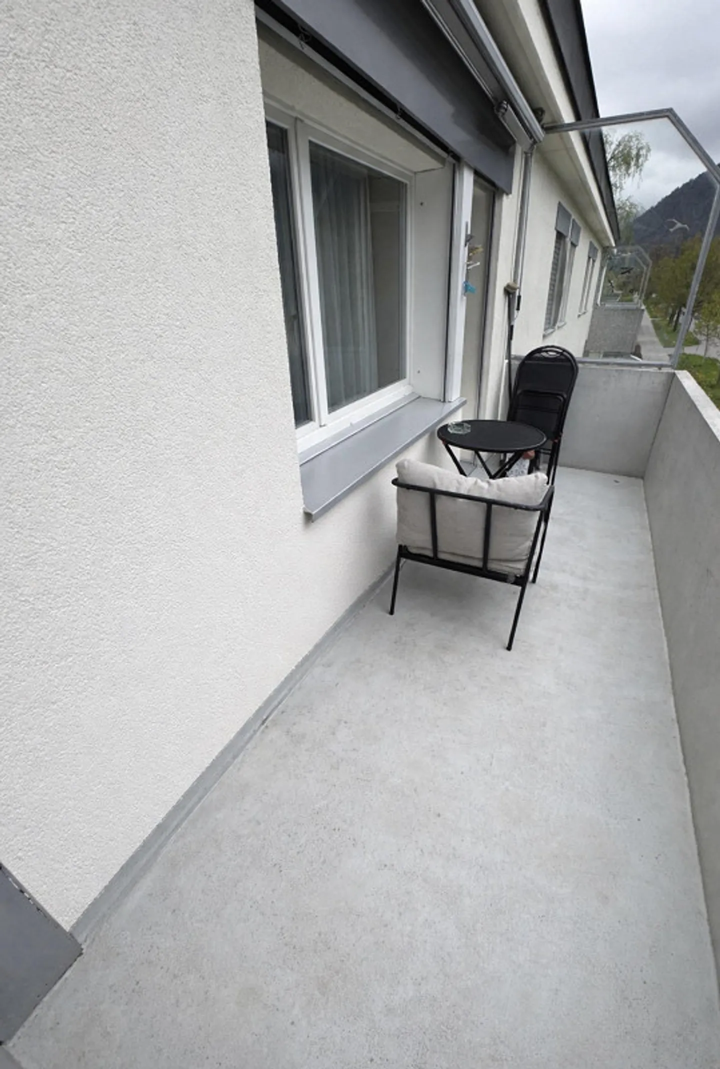 Beautiful apartment in a quiet neighborhood - Photo 4 of 10