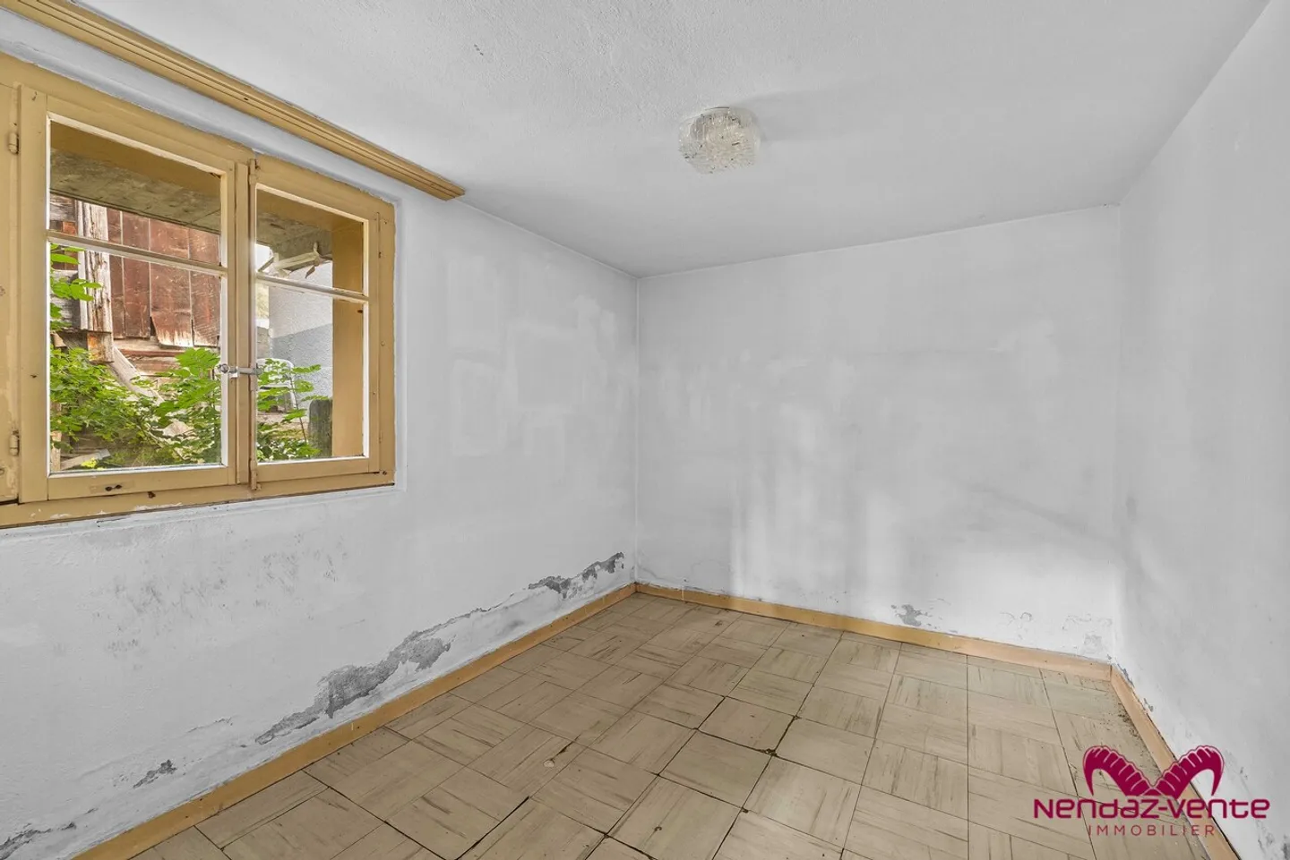 Casa di paese con due appartamenti da ristrutturare a Beuson - Foto 17 di 24
