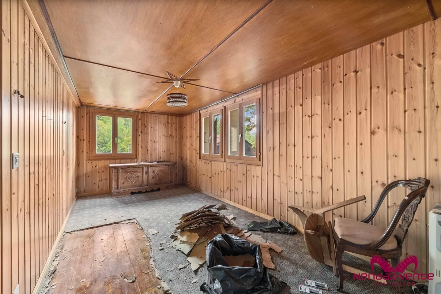 Casa di paese con due appartamenti da ristrutturare a Beuson - Foto 9 di 24